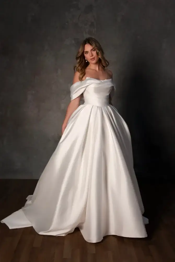 How to Know if a Ballgown Wedding Dress Is Right for You Image
