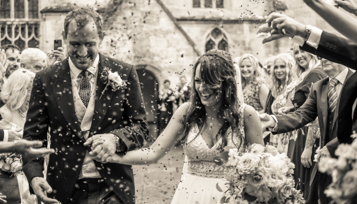 Sara - A Gorgeous June Wedding Day!. Desktop Image