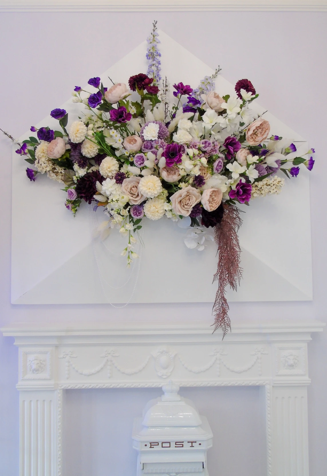 Photo of the bridal gown - Mobile Image