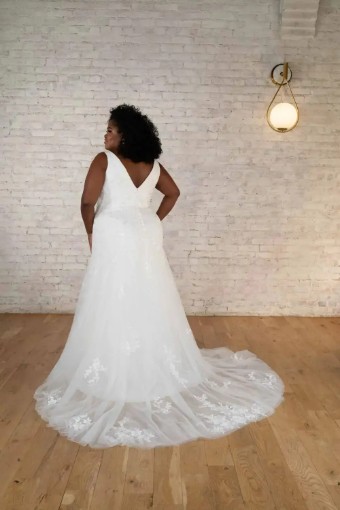 Stella York Lacey #21 thumbnail
