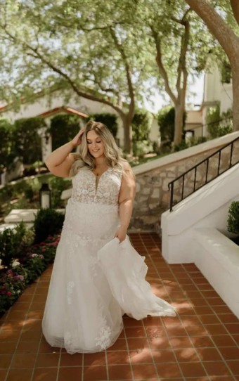 Stella York Lacey #29 thumbnail