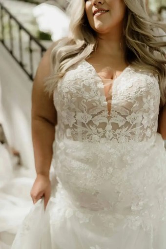 Stella York Lacey #11 thumbnail