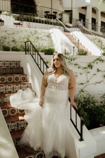 Stella York Lacey #22 thumbnail
