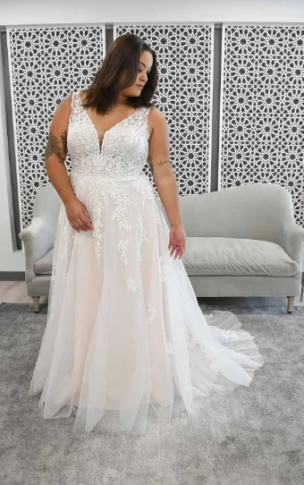 Stella York Every Body Every Bride Daisy #8 thumbnail