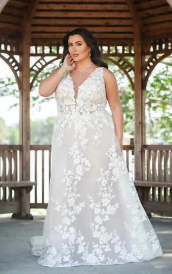 Essense of Australia Every Body Every Bride Harper #3 thumbnail