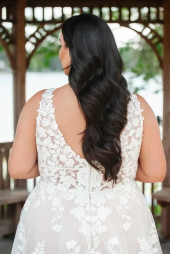 Essense of Australia Every Body Every Bride Harper #0 thumbnail
