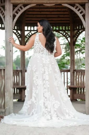 Essense of Australia Every Body Every Bride Harper #6 thumbnail
