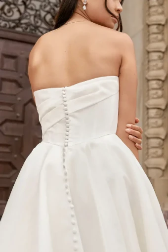 Essense of Australia Every Body Every Bride Eldora #5 thumbnail
