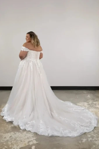 Essense of Australia Every Body Every Bride Primrose #1 thumbnail