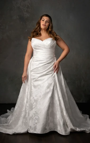 Essense of Australia Every Body Every Bride D4300+ #5 thumbnail