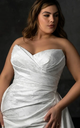Essense of Australia Every Body Every Bride D4300+ #6 thumbnail