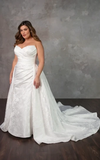 Essense of Australia Every Body Every Bride D4300+ #0 thumbnail