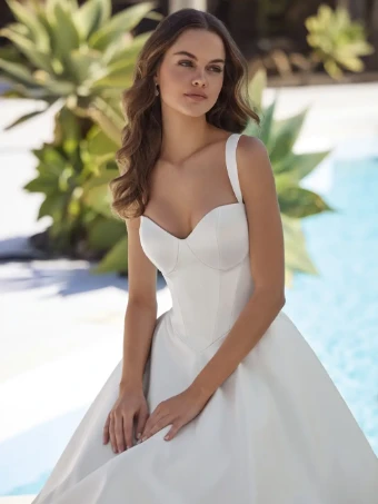 Love by Enzoani Emerald #1 thumbnail
