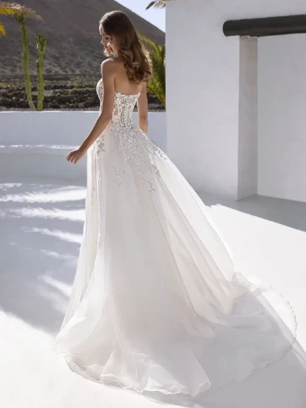 Love by Enzoani Everly #2 thumbnail
