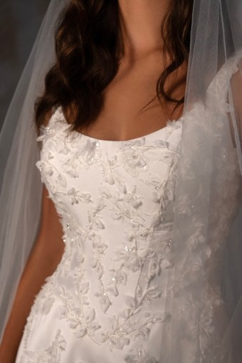 Essense of Australia Lucy D4471 #2 thumbnail