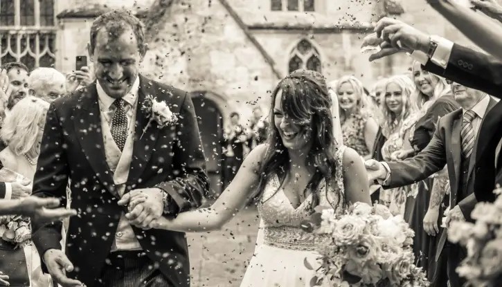 Sara - A Gorgeous June Wedding Day!. Mobile Image