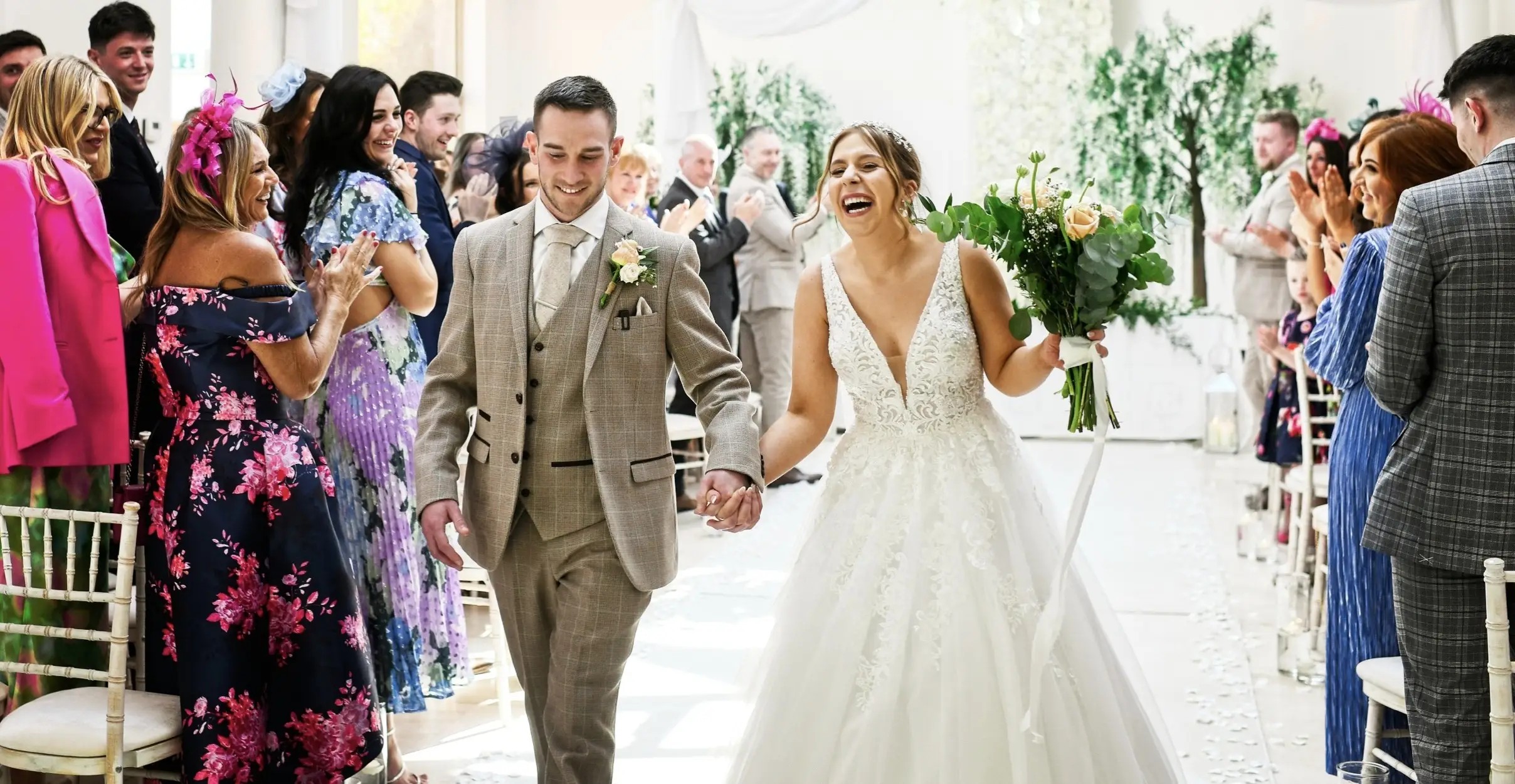 Bethan - A classic and contemporary wedding in the Ribble Valley!. Desktop Image