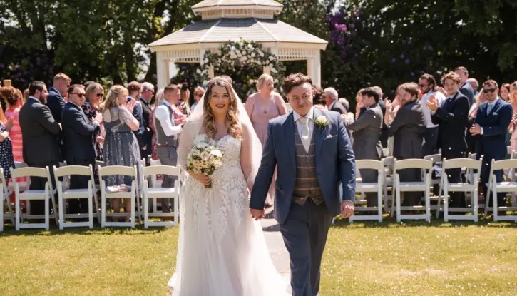 Real Bride Chloe - A beautiful summer wedding!. Mobile Image